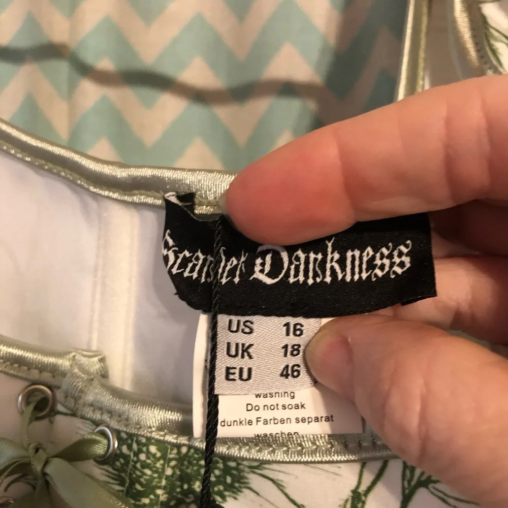 Scarlet Darkness spring floral print green white corset top RenFest cosplay - Picture 6 of 12